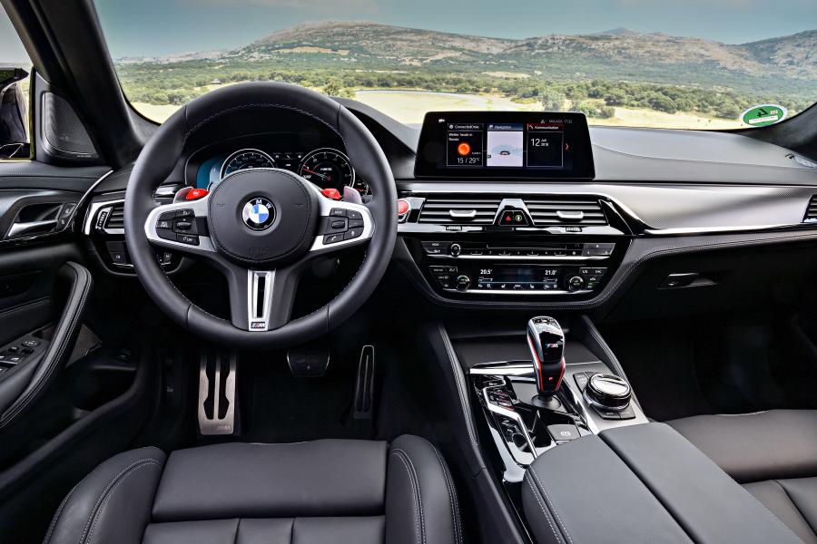 Торпедо BMW M5 Competition (F90) 2018 года  (WW) (фото 132 из 151)
